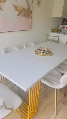 dining room table with four chairs hardly used almost NEW very c