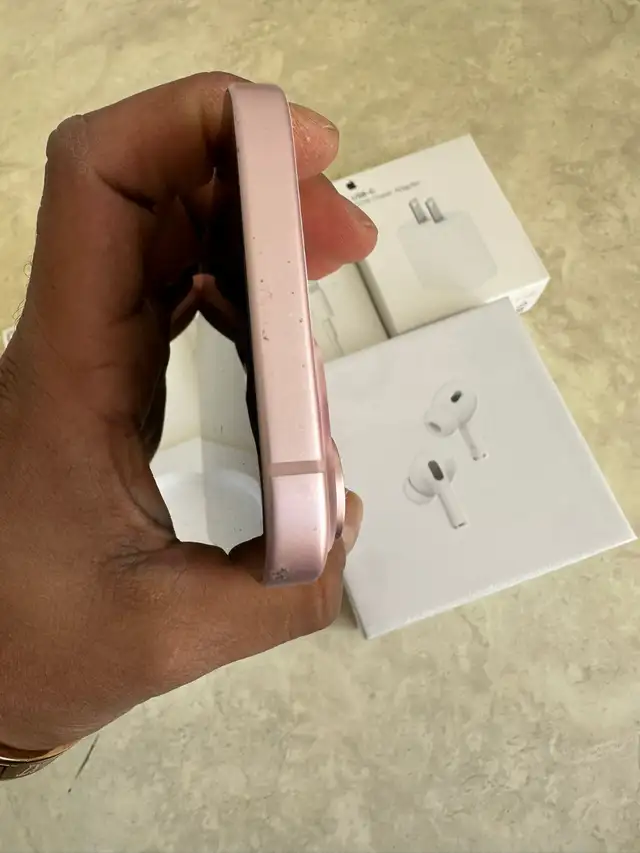 iPhone 15 128GB PINK 83% battery AirPods Bundle/Delivery - Photo 3