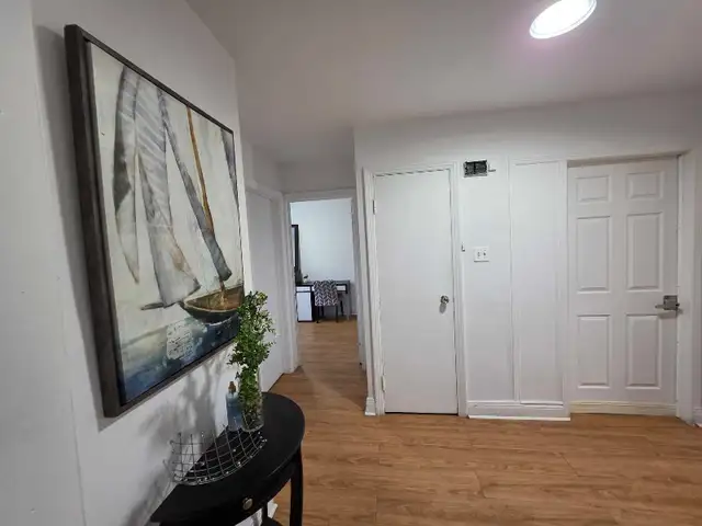 ROOM RENTALS/FURNISHED BEDROOMS FOR RENT/CHAMBRE MEUBLÉE A LOUER - Photo 2