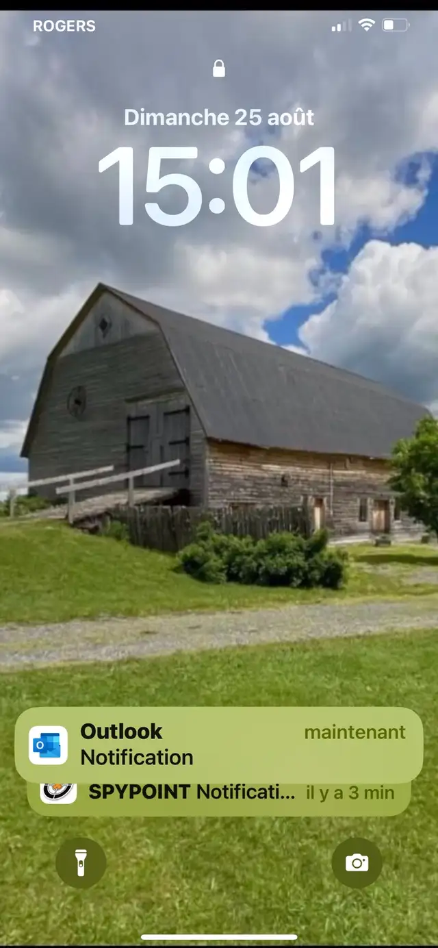 Fermette de 52 acres  en Estrie avec maison ancestrale .