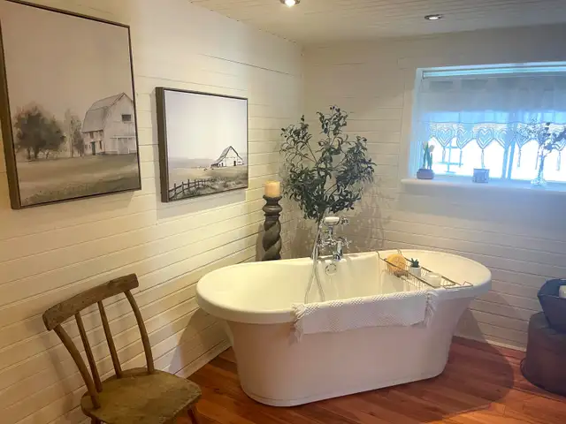 Fermette de 52 acres  en Estrie avec maison ancestrale . - Photo 9