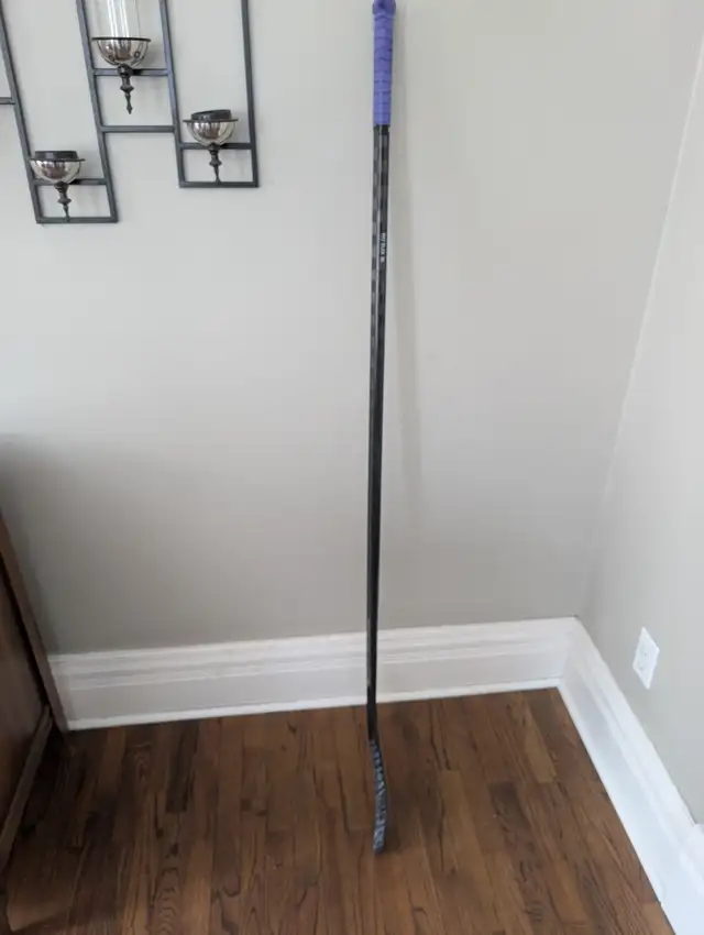 Pro Blackout Extra Light senior hockey stick - Photo 3