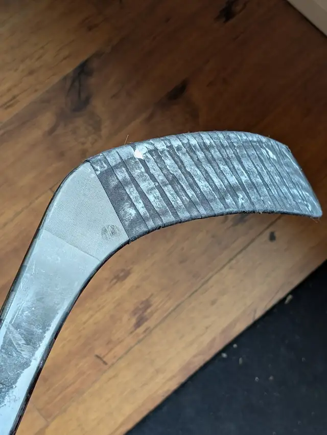 Pro Blackout Extra Light senior hockey stick - Photo 6