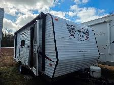 2014 WILDWOOD 195BH LITE WT. WITH BUNKS