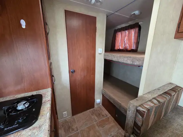 2014 WILDWOOD 195BH LITE WT. WITH BUNKS - Photo 5