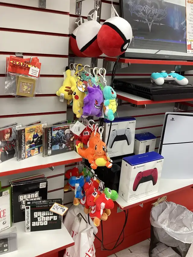 porte clef peluche 7$ chacune