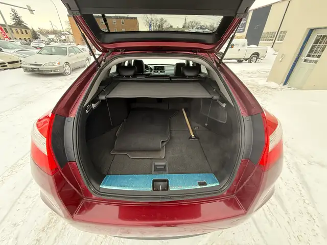 2010 Honda accord crosstour AWD one owner - Photo 9
