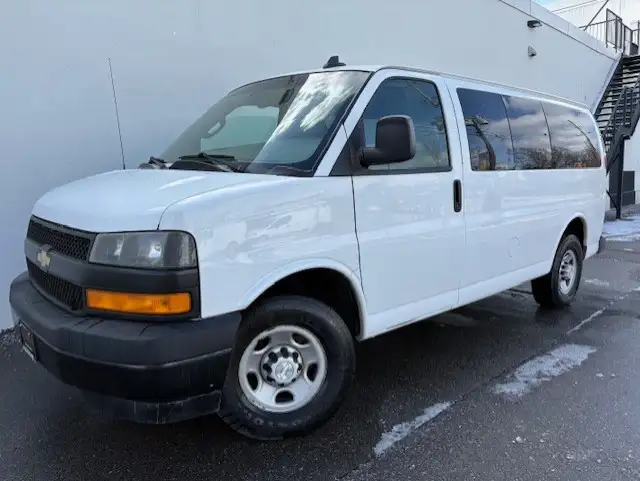 2019 Chevrolet Express Passenger LS 2500 12 PASSENGER-CAMERA-V