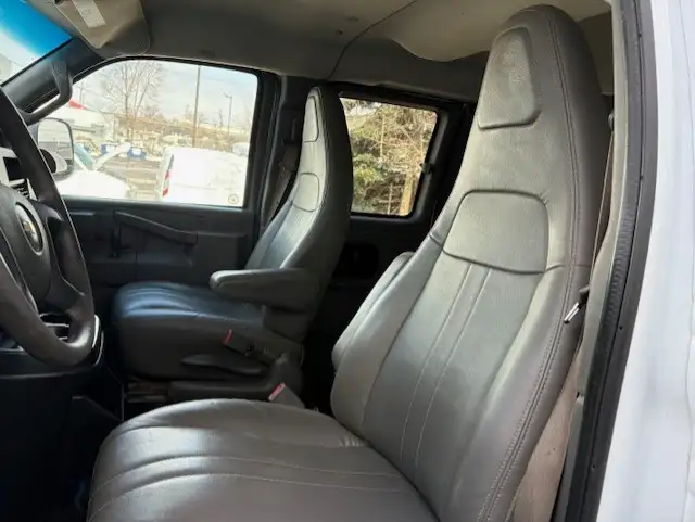 2019 Chevrolet Express Passenger LS 2500 12 PASSENGER-CAMERA-V - Photo 9