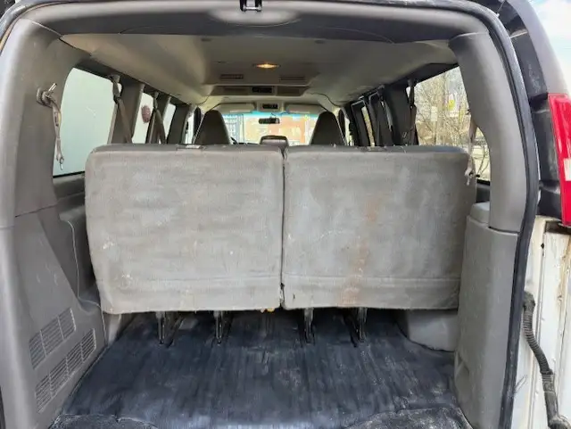 2019 Chevrolet Express Passenger LS 2500 12 PASSENGER-CAMERA-V - Photo 16