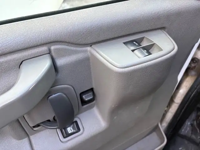 2019 Chevrolet Express Passenger LS 2500 12 PASSENGER-CAMERA-V - Photo 18
