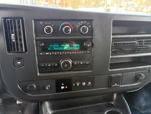 2019 Chevrolet Express Passenger LS 2500 12 PASSENGER-CAMERA-V - Photo 19