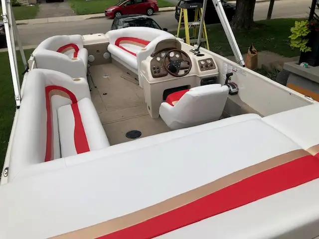 BOAT AND MARINE UPHOLSTERY - Photo 7