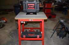 Freud Router and Table