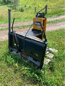Heavy Duty Post Driver – Safe and Easy to Use - Photo 2