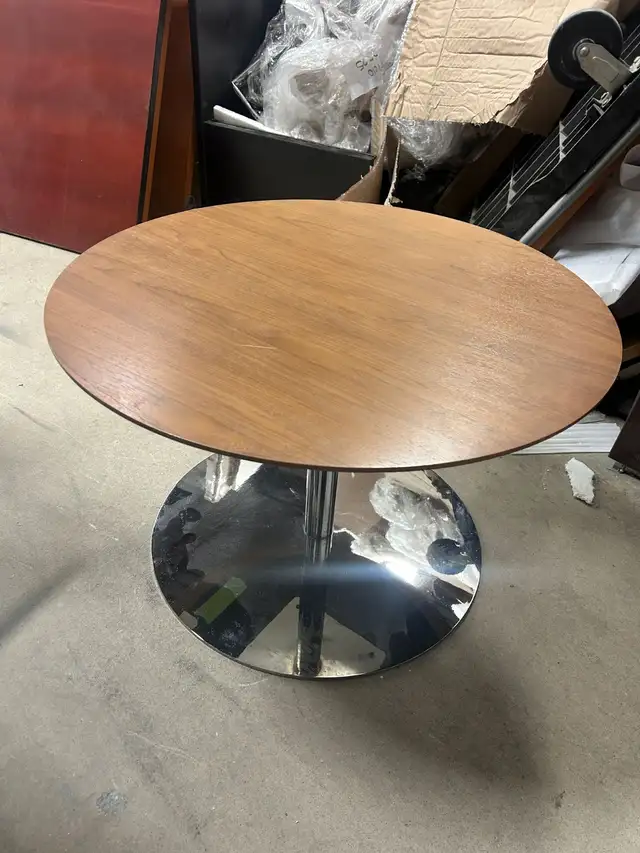 Tango Coffee Table-Excellent Condition-Call us now! - Photo 3