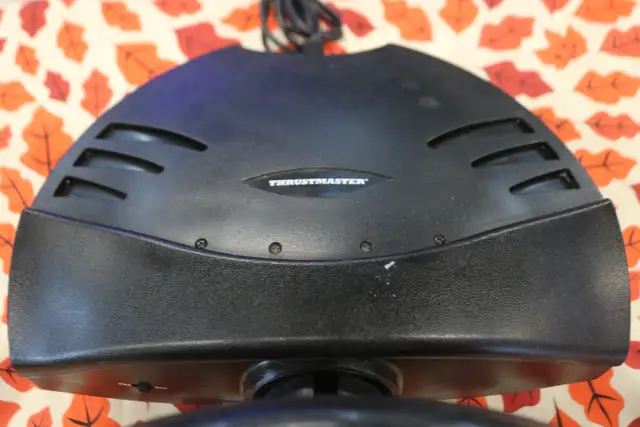 Thrustmaster T80 Racing Wheel - PS4, PS5 & PC (#43102) - Photo 3