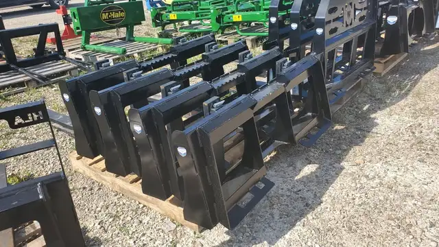 Skid Steer Pallet Fork – Efficient & Reliable for Forklifts - Photo 2