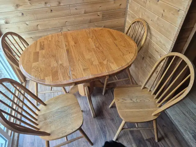 Solid Oak Table - Photo 4