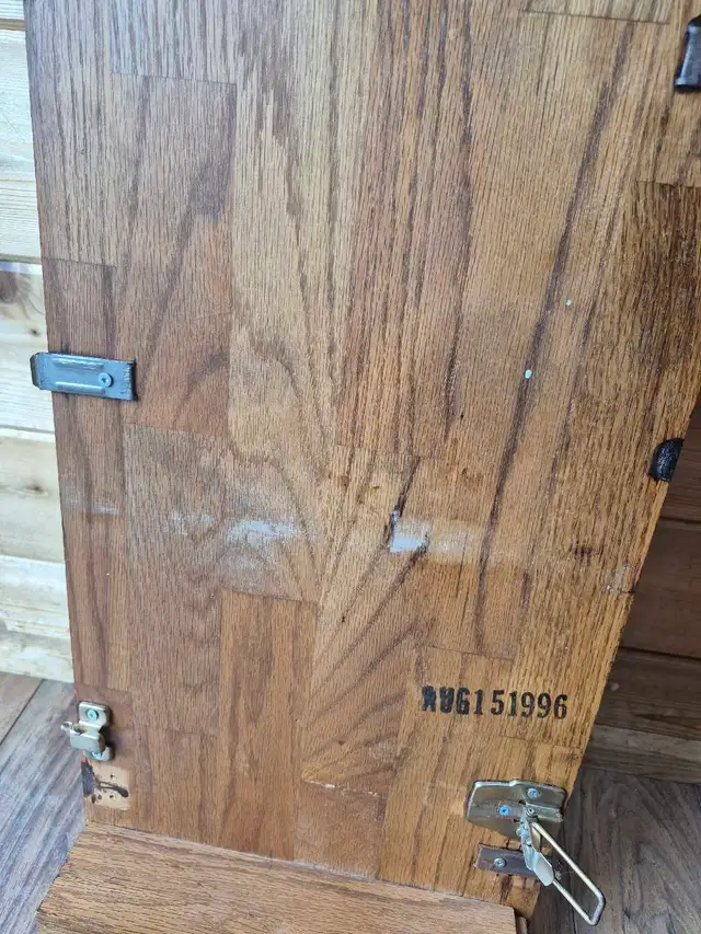 Solid Oak Table - Photo 6