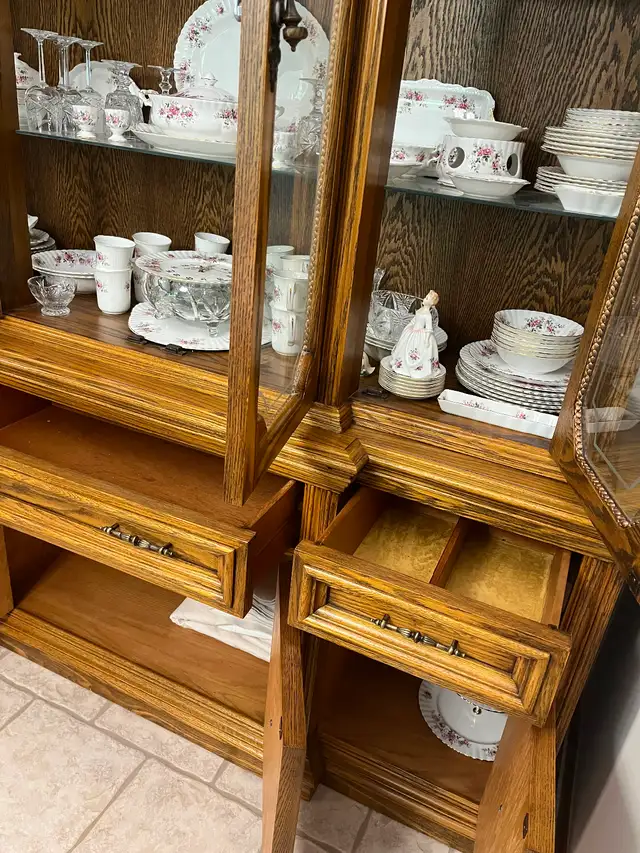 China cabinet - Photo 3