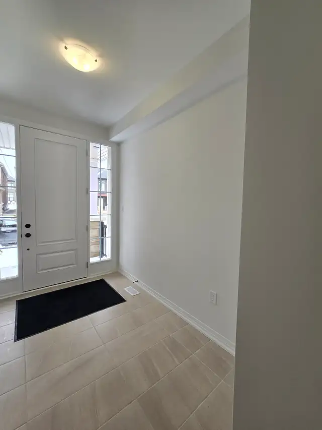 New 4-Bed House   Yard/Garage/Bsmt/AC/Laundry Incl (Auckland Dr) - Photo 14