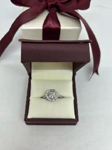 Elegance 18k Bezel Halo W/G Diamond Ring