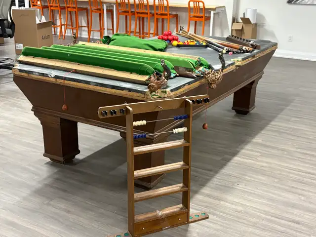 Full Size Slate Pool Table (8.5 ft) – Solid Wood – Complete Set