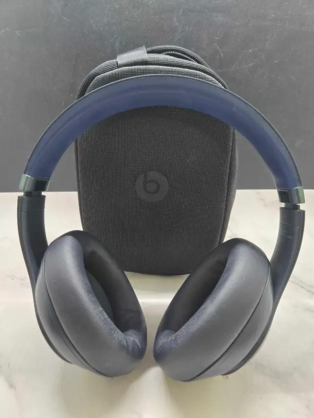 Beats Studio Pro With Case
