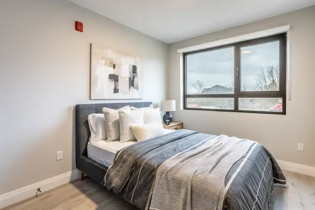 Now Pre-Leasing | Brand New Stacked Townhomes in North London - Photo 8