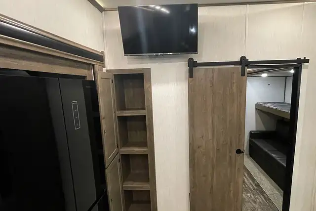 2022 Forest River Sabre Cobalt 38DBQ – Pre-owned 5th Wheel - Photo 25