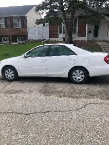 Toyota Camry - Photo 2