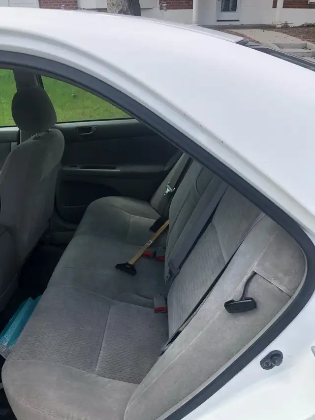 Toyota Camry - Photo 6