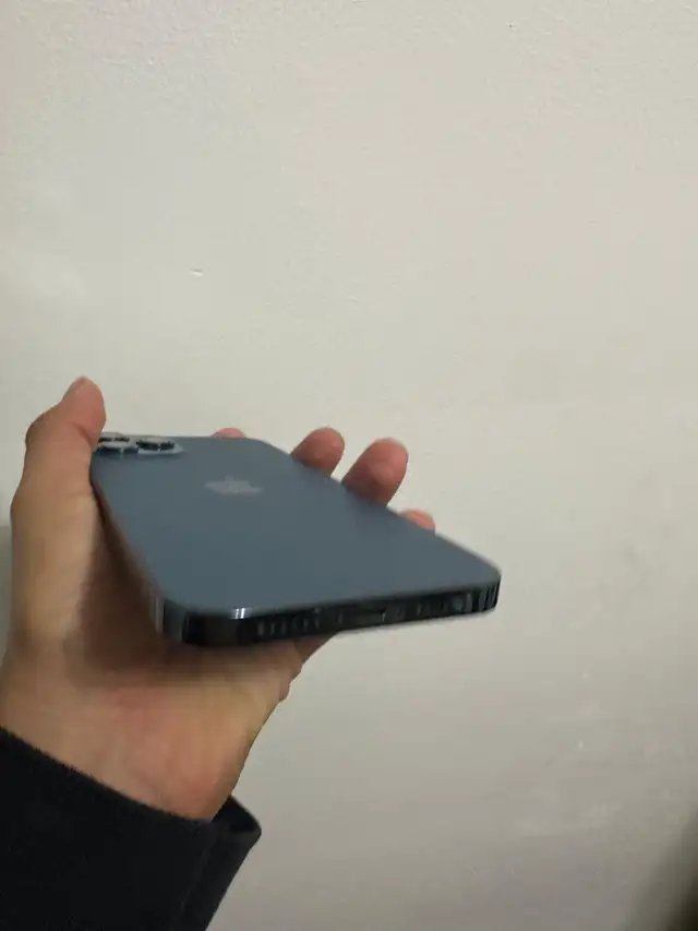 iPhone 12 pro max – 128GB   AirPods Pkg/Delivery Available - Photo 5