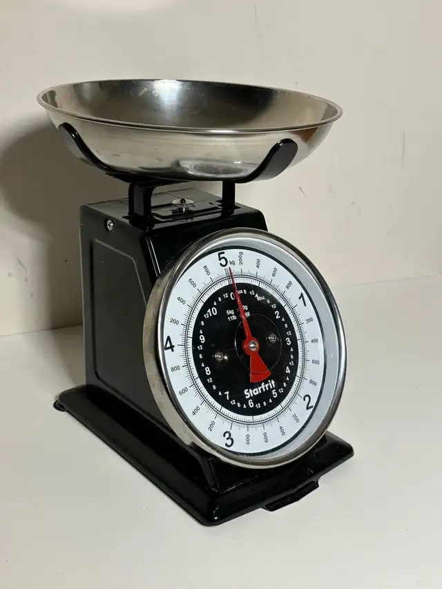Starfrit Analog Kitchen Scale 5kg w/ Stainless Bowl