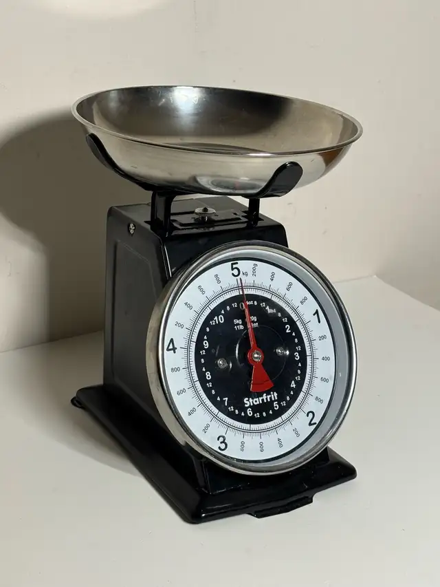 Starfrit Analog Kitchen Scale 5kg w/ Stainless Bowl - Photo 2