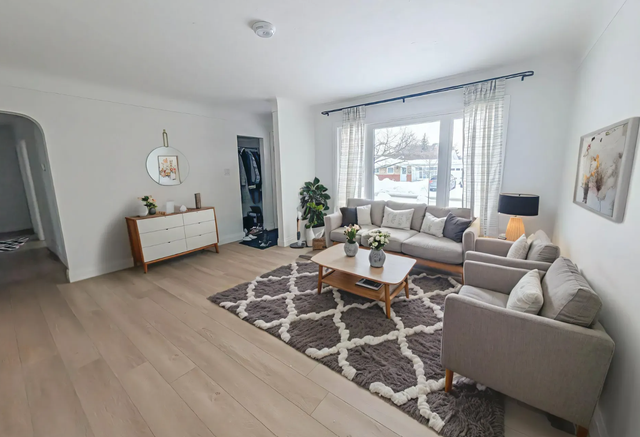 89 Jacobson Ave, St. Catharines - Main Unit Next to Pen Centre