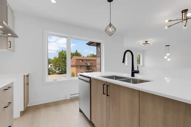 Elegant modern 3 bedroom apartment near REM - Photo 9