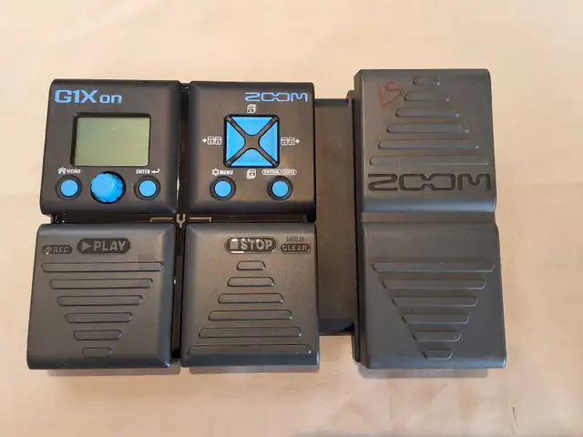 ZOOM G1Xon Guitar Multi-Effects Pedal - Photo 2