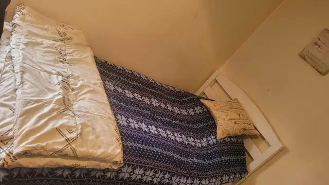 Looking for roommate/person to share a 2 bedroom apartment/house