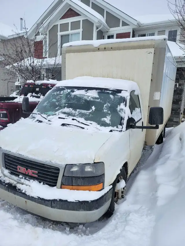 2012 GMC cube van