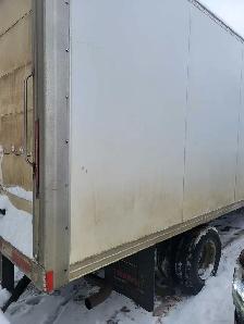 2012 GMC cube van - Photo 4