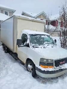 2012 GMC cube van - Photo 5