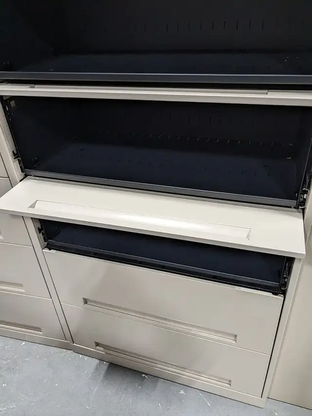 Steelcase 5 Drawer Filing Cabinet! - Photo 2