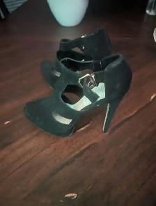 Black Suede Shoes - Photo 4