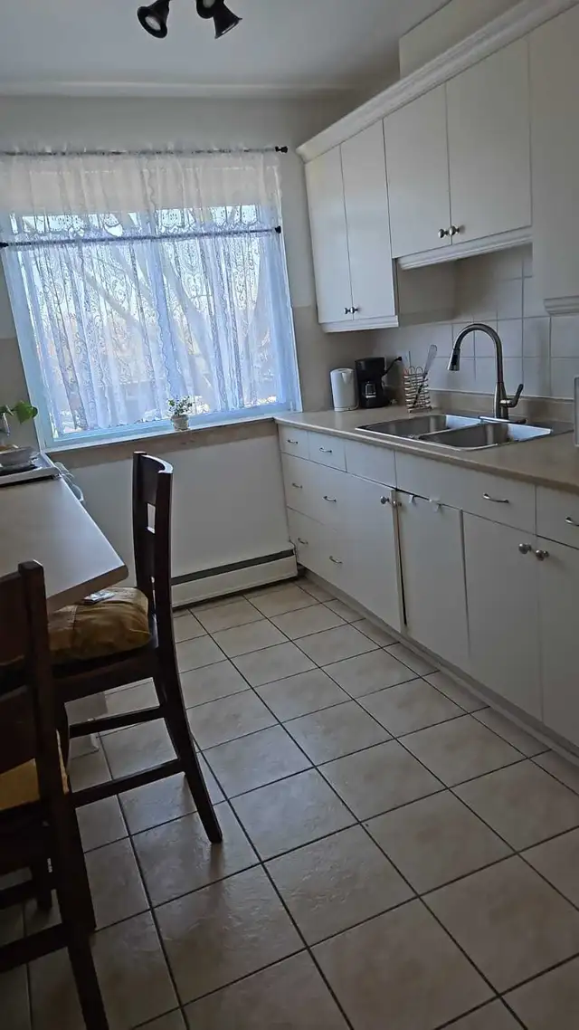 Furnished room for rent - Photo 6