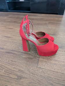 Red High Heel Shoes - Photo 3