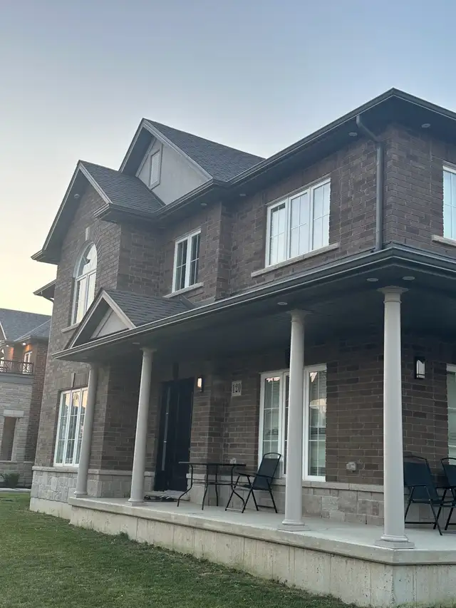 Door to door salesperson - Photo 2