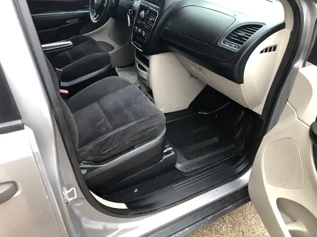 2014 CARAVAN CERTIFIED, CARFAX, 3MONTH GLOBAL WARRANTY $4950 - Photo 4