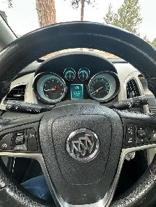 Low kms 2016 Buick Vrano pearl white. - Photo 6